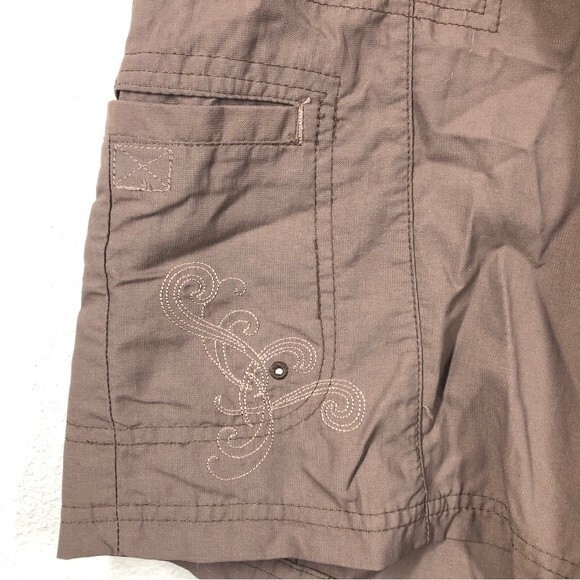Columbia Outdoor Hiking Bermuda Shorts Brown Sash Belt Embroidery 10 - Picture 3 of 7
